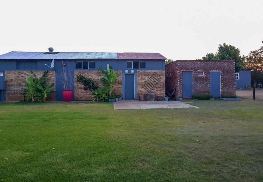  Bedroom Property for Sale in Wilkoppies North West